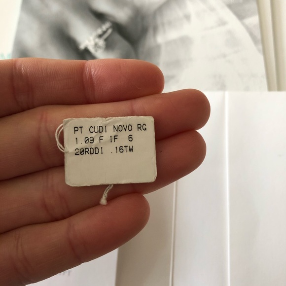 Tiffany Novo Engagement Ring 1.09 Carats - Picture 7 of 8